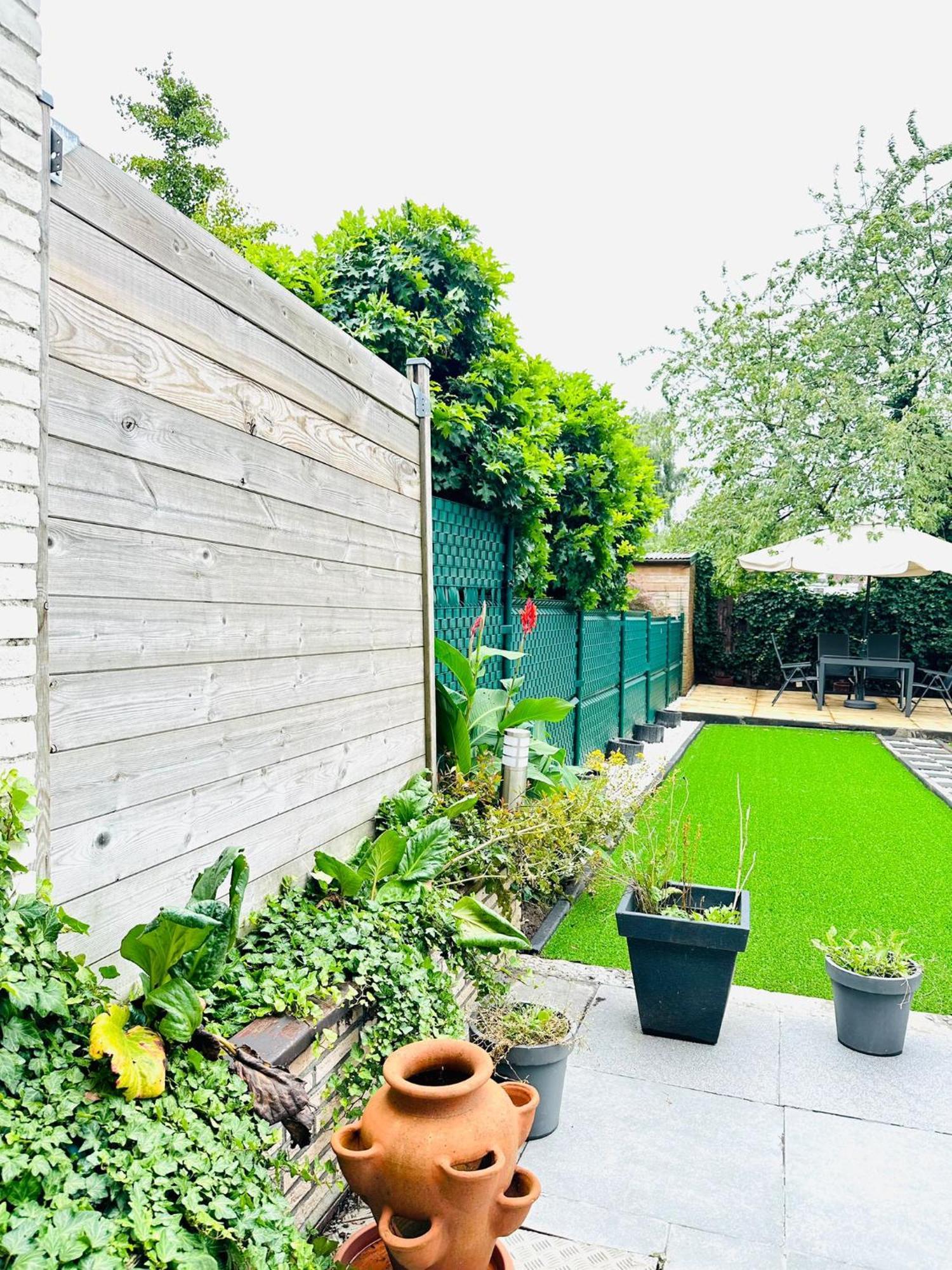 Big Sunset 2 Bedroom House With A Garden Antwerp Exterior photo